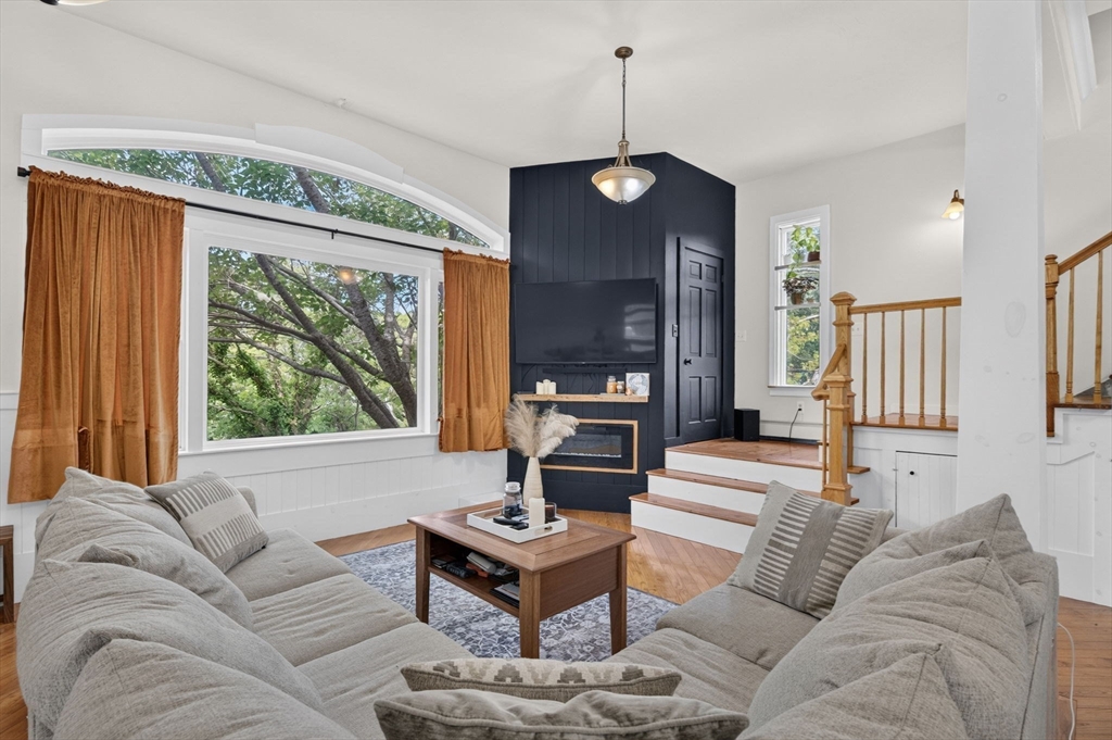 24 Mayflower Drive Property Photo 1