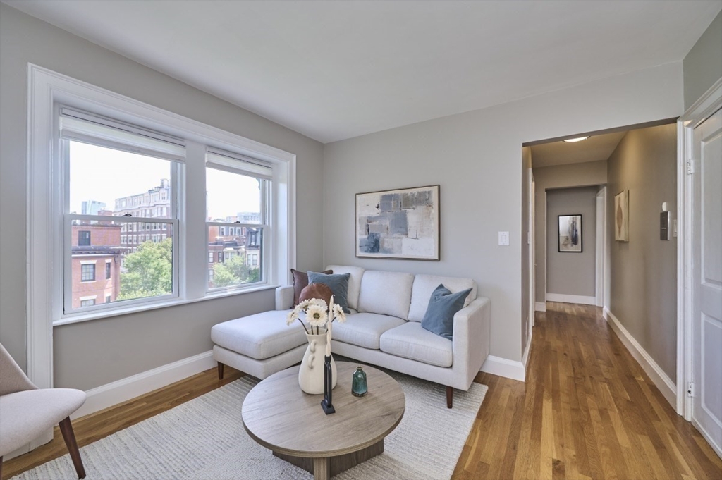 20 Hereford Street # 4 Property Photo 6