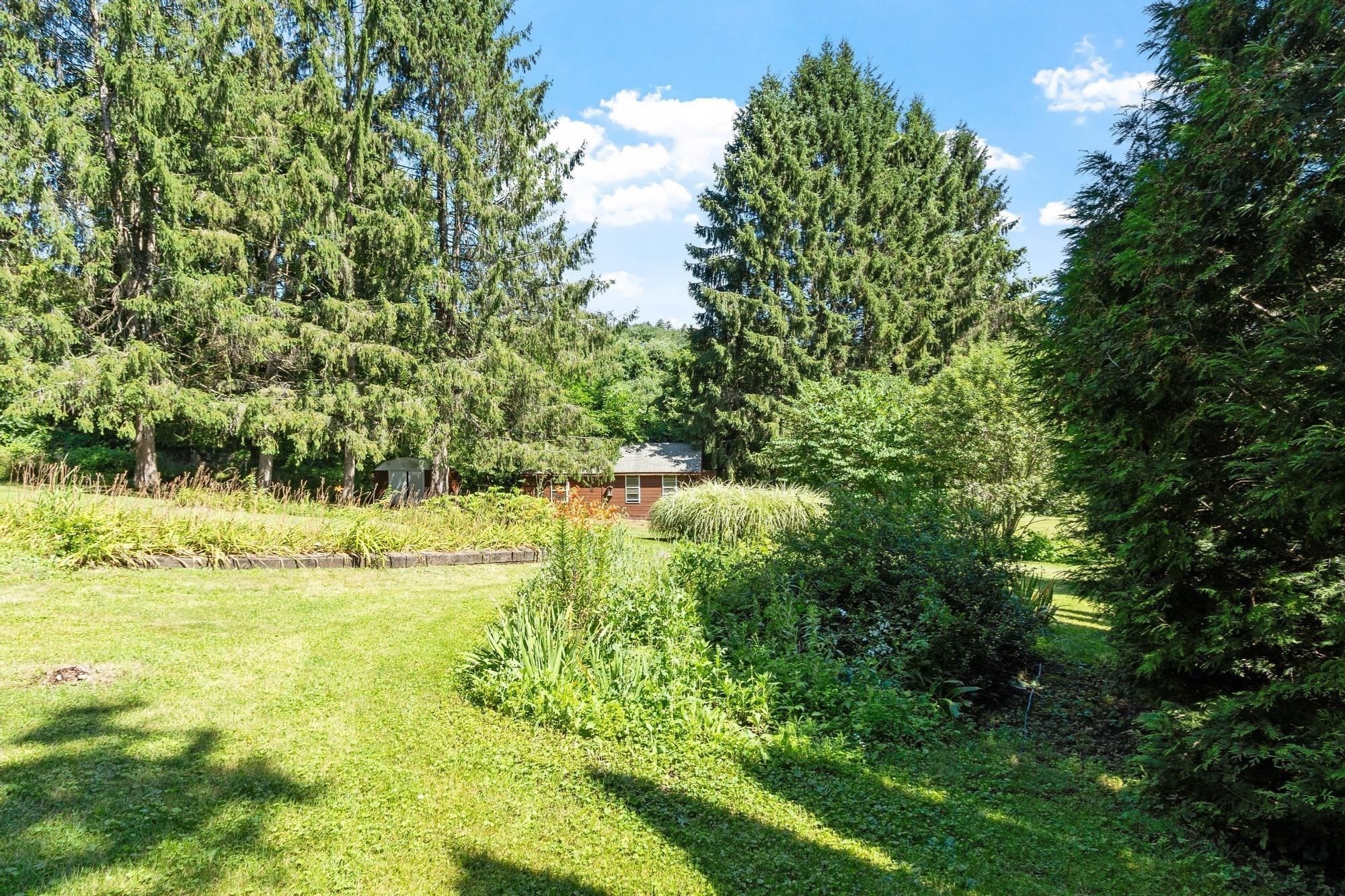 19 Rowley Hill Rd Property Photo 2