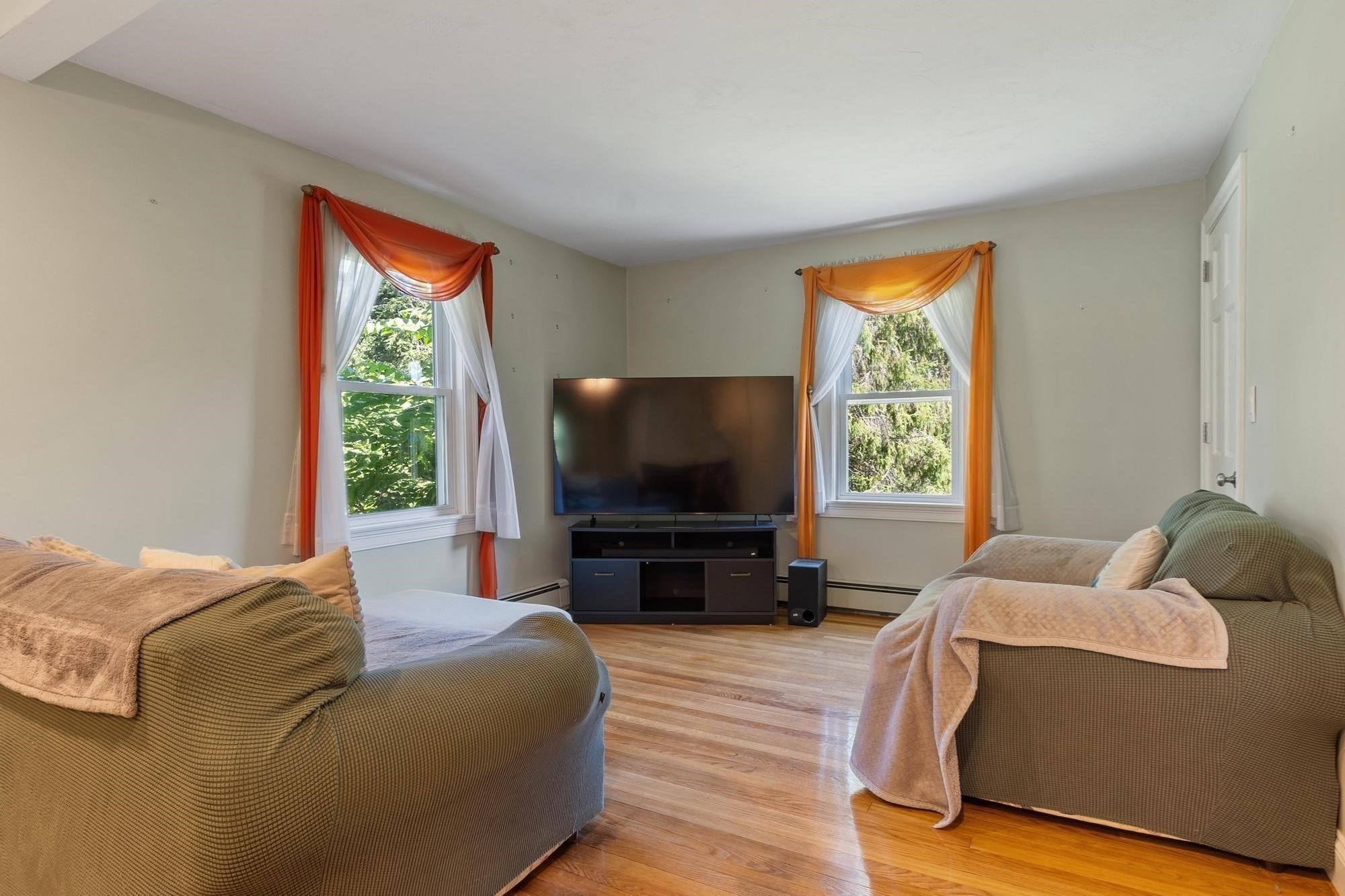 19 Rowley Hill Rd Property Photo 4