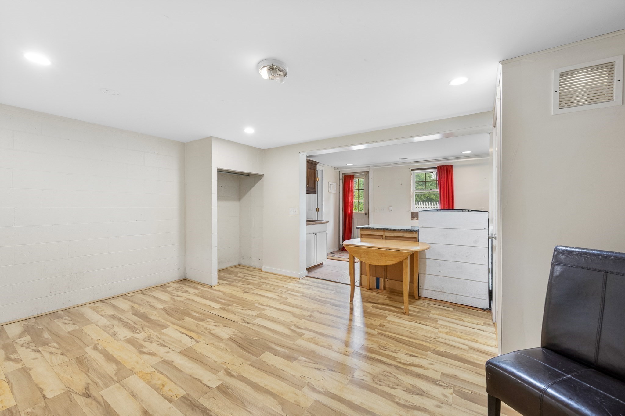 54 Stockholm Avenue Property Photo 26