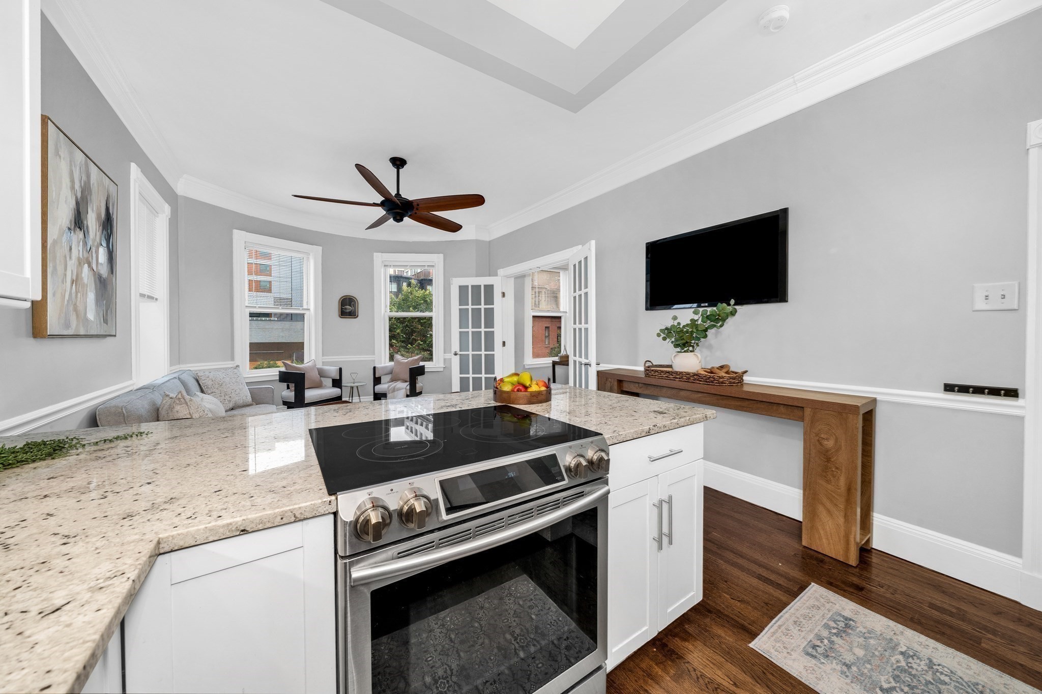 106-108 East Brookline St # 3 Property Photo 6