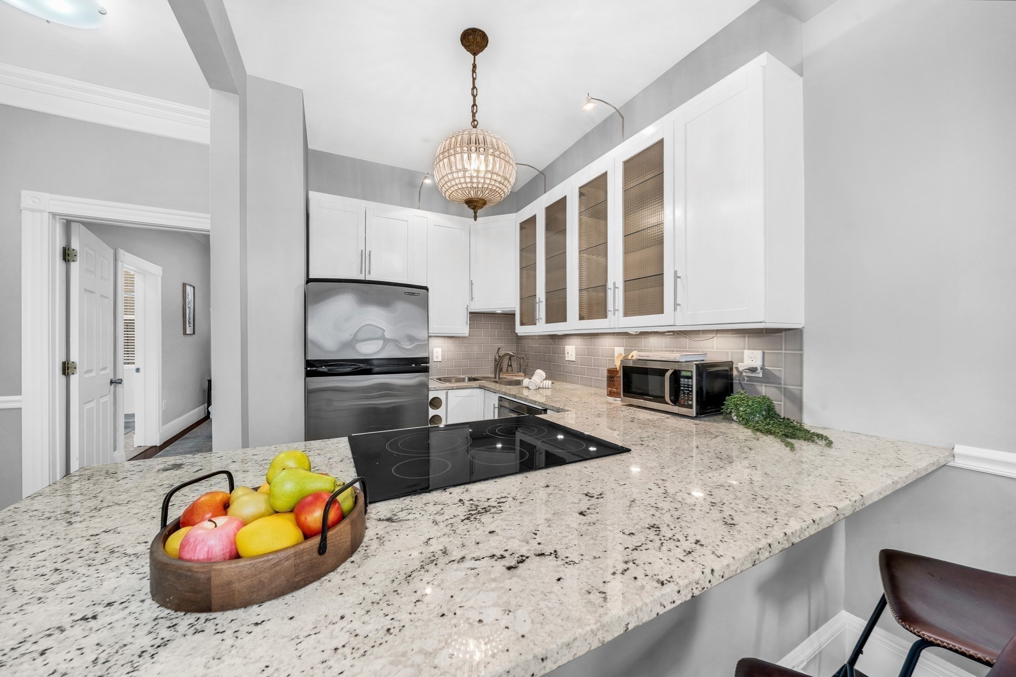 106-108 East Brookline St # 3 Property Photo 8