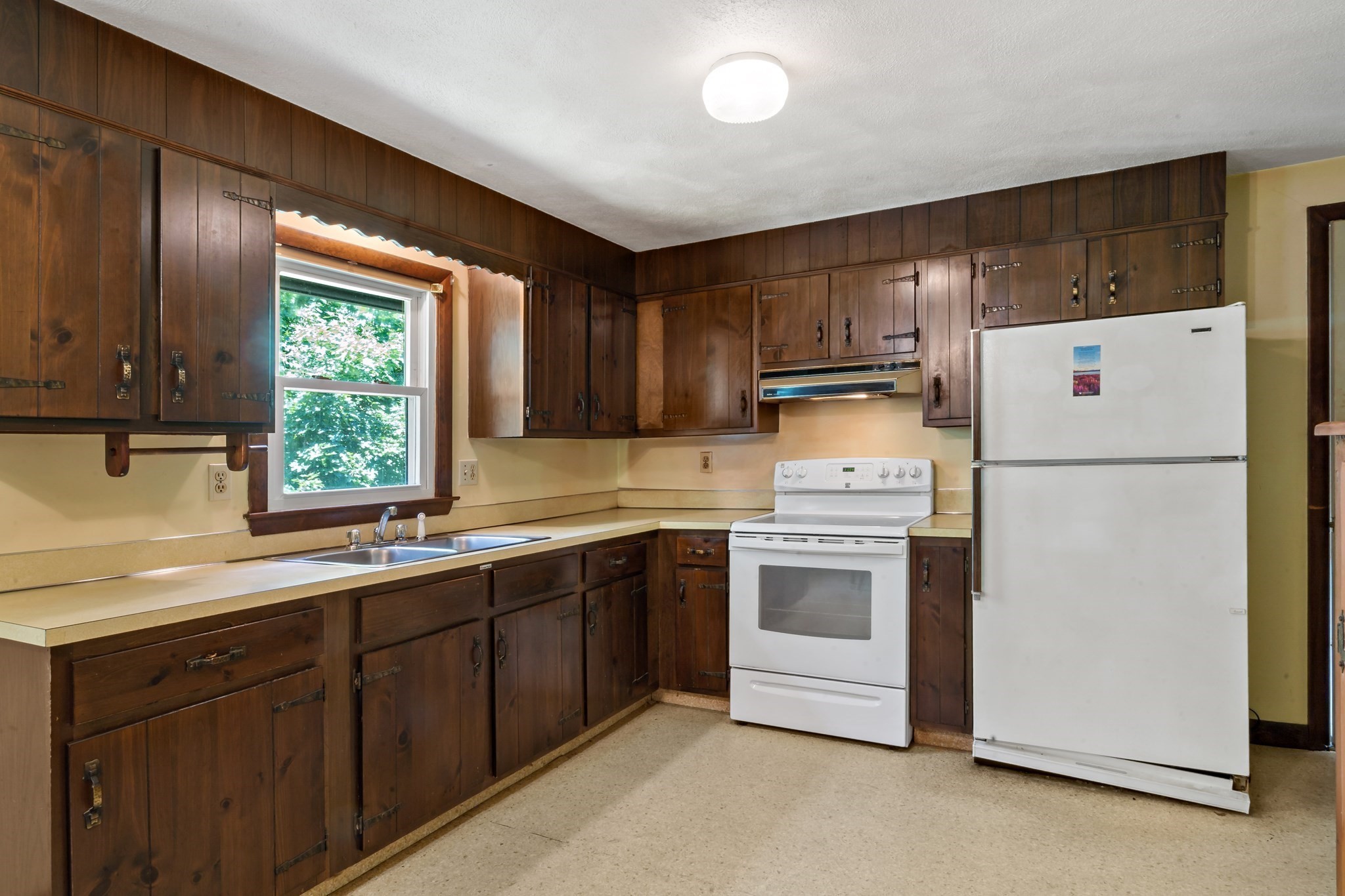39 Grant Street Property Photo 6
