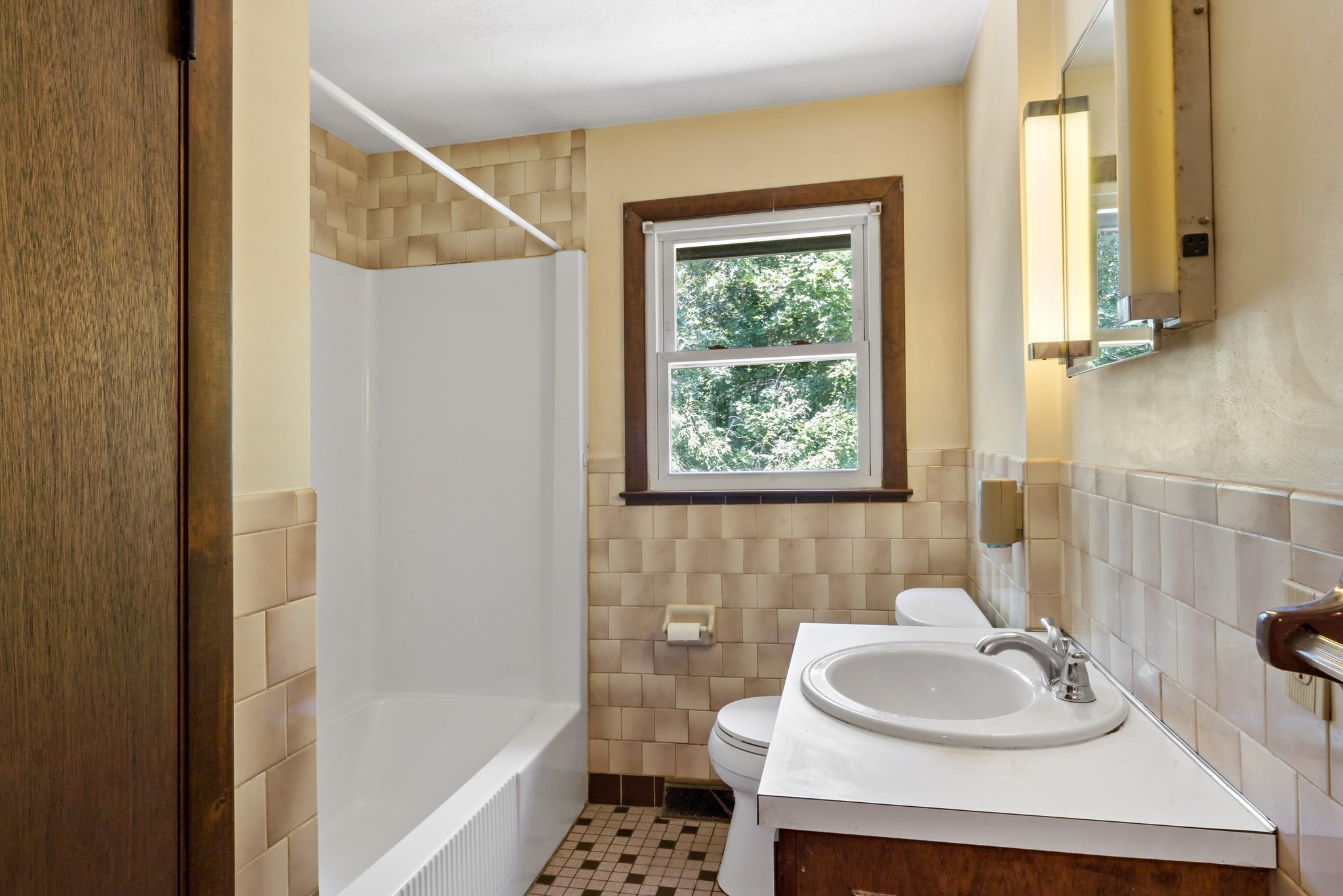 39 Grant Street Property Photo 13