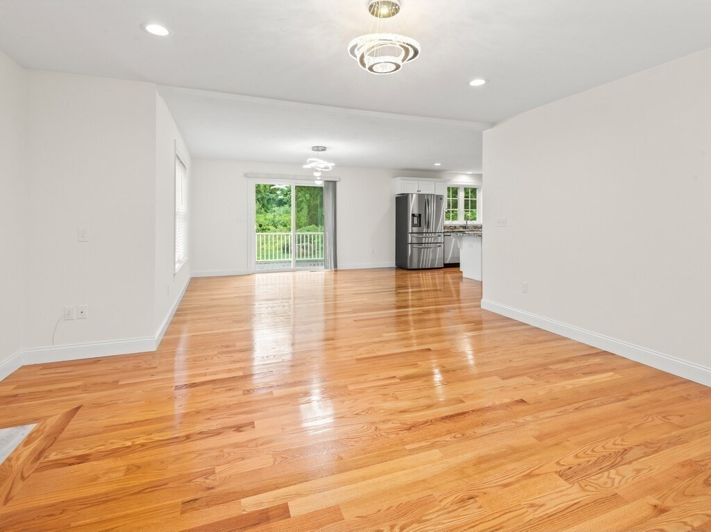 11 Whisper Drive Property Photo 10