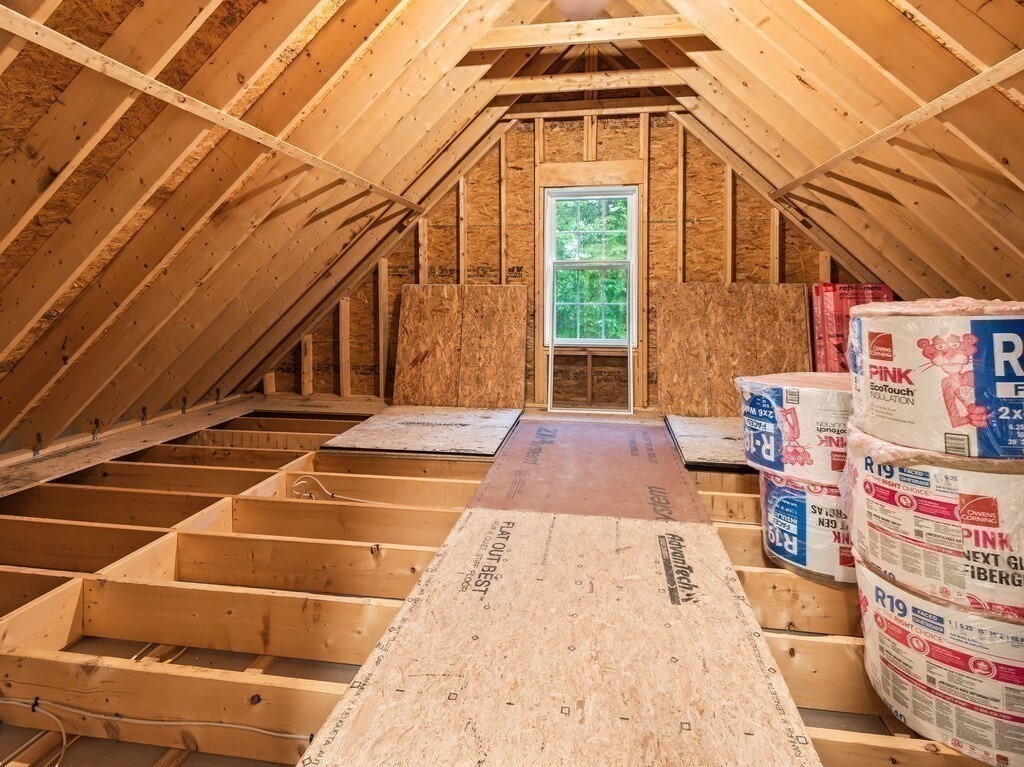 11 Whisper Drive Property Photo 24