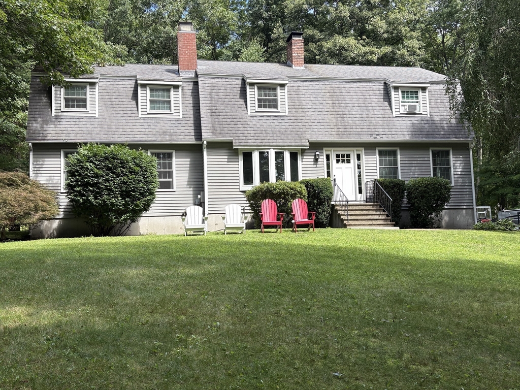 19 E Applewood Property Photo 1