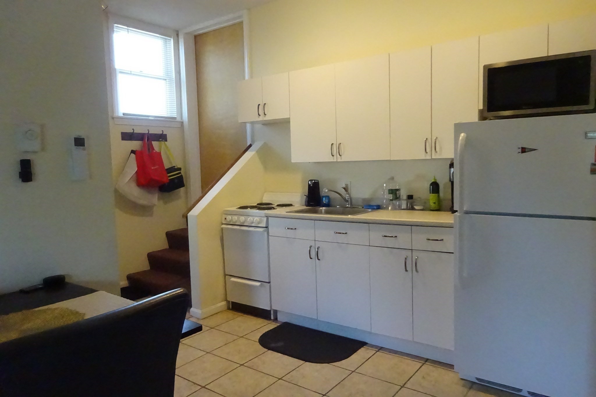 484 Burncoat St Property Photo 11