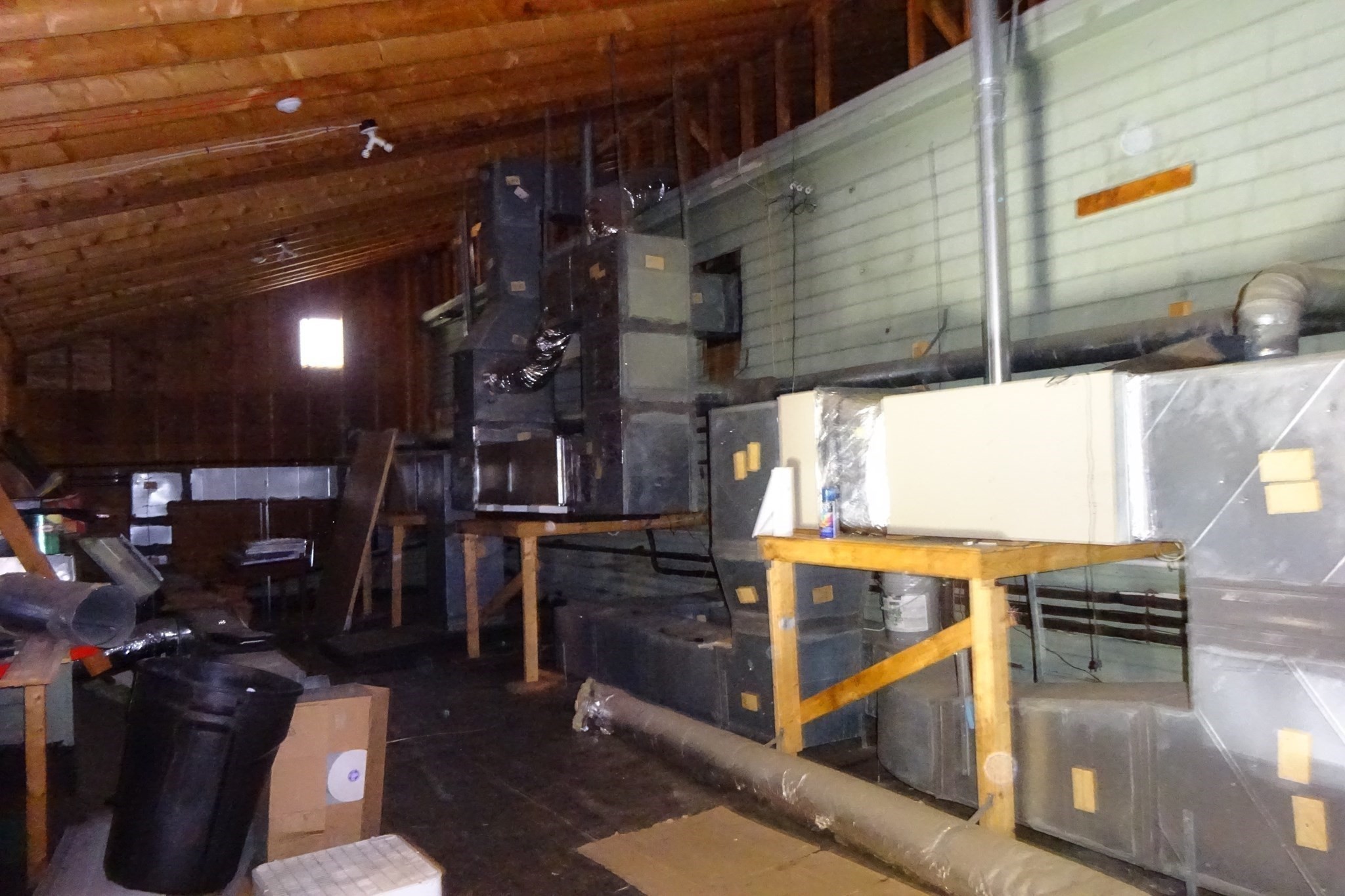 484 Burncoat St Property Photo 14