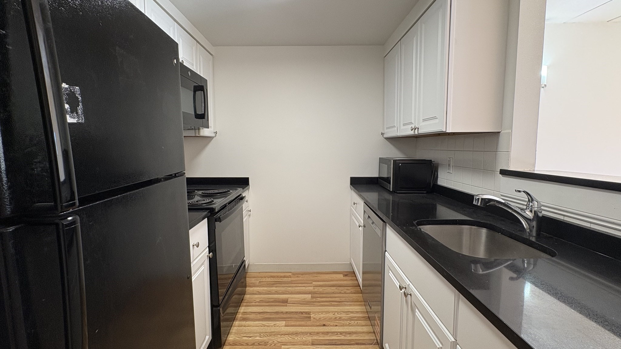 1933 Commonwealth Avenue # 410 Property Photo 1