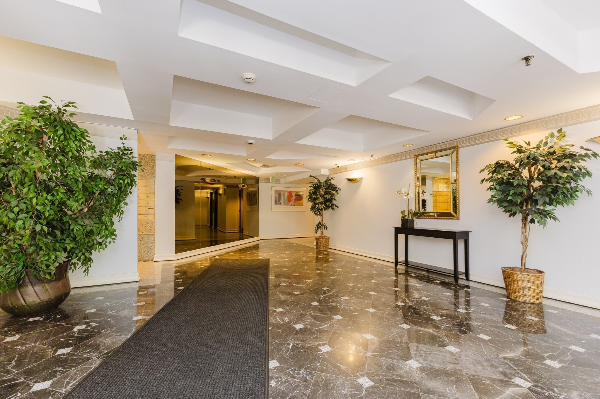 1933 Commonwealth Avenue # 410 Property Photo 17