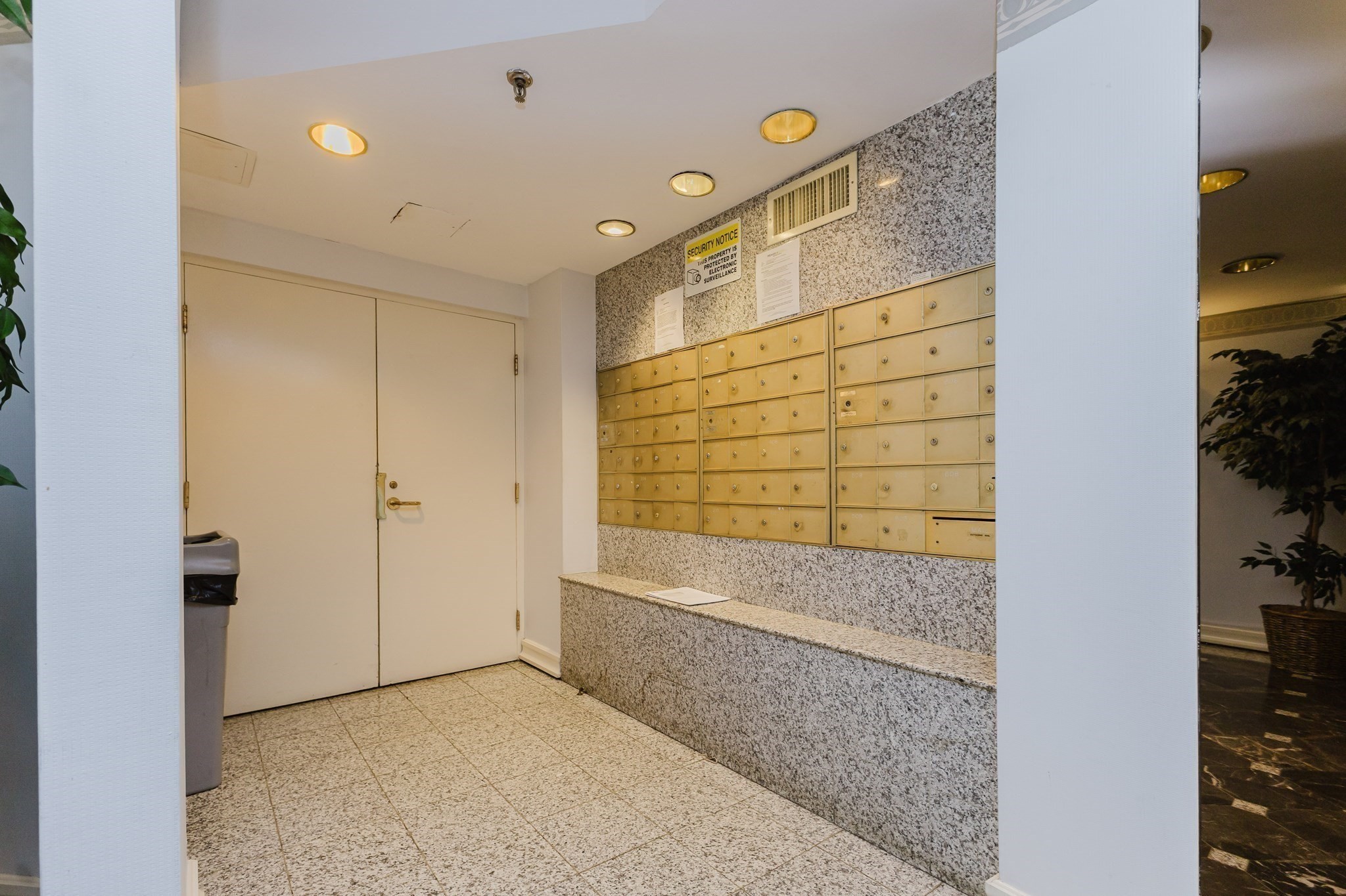 1933 Commonwealth Avenue # 410 Property Photo 19
