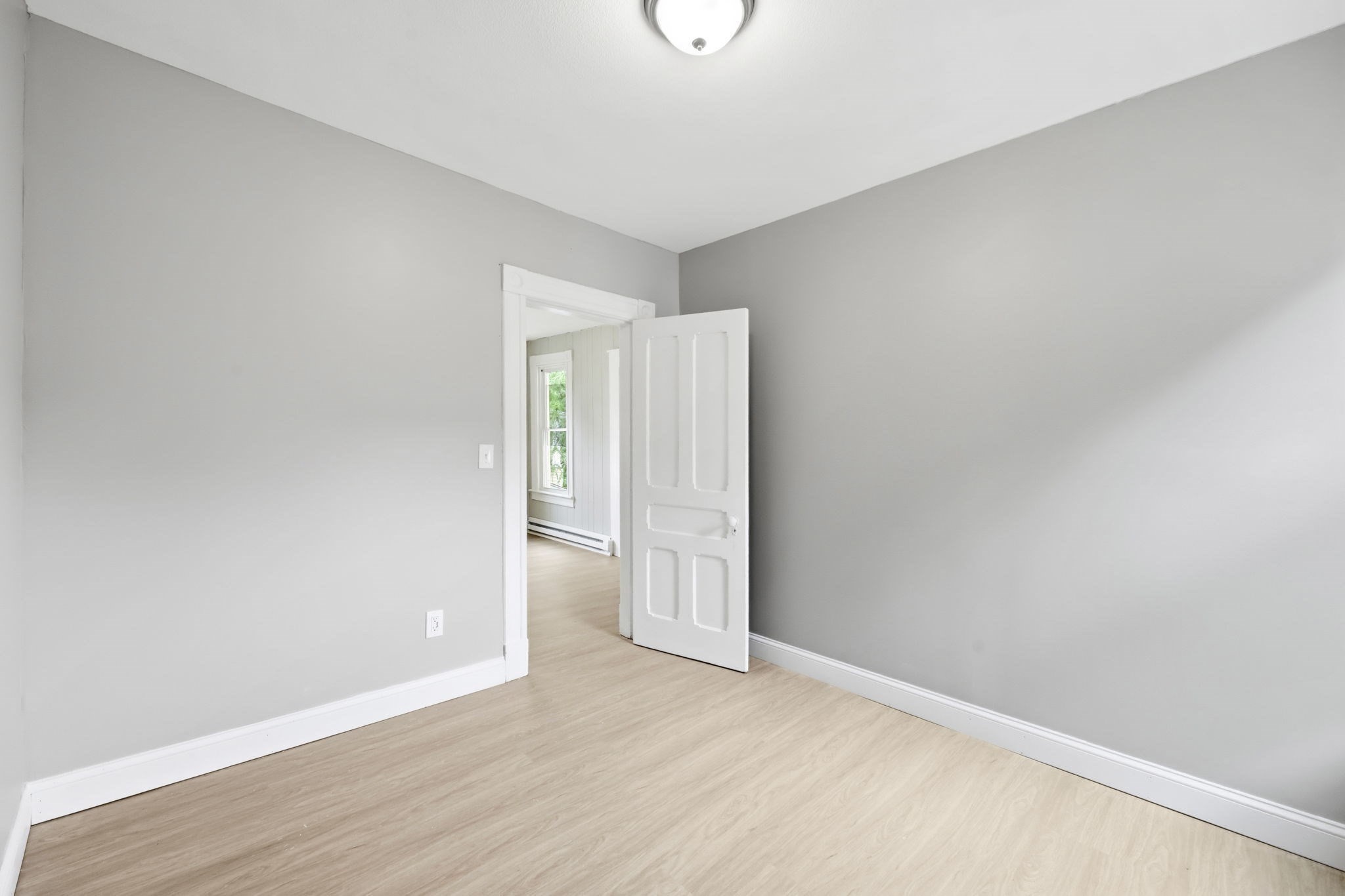 29 Yale St Property Photo 26