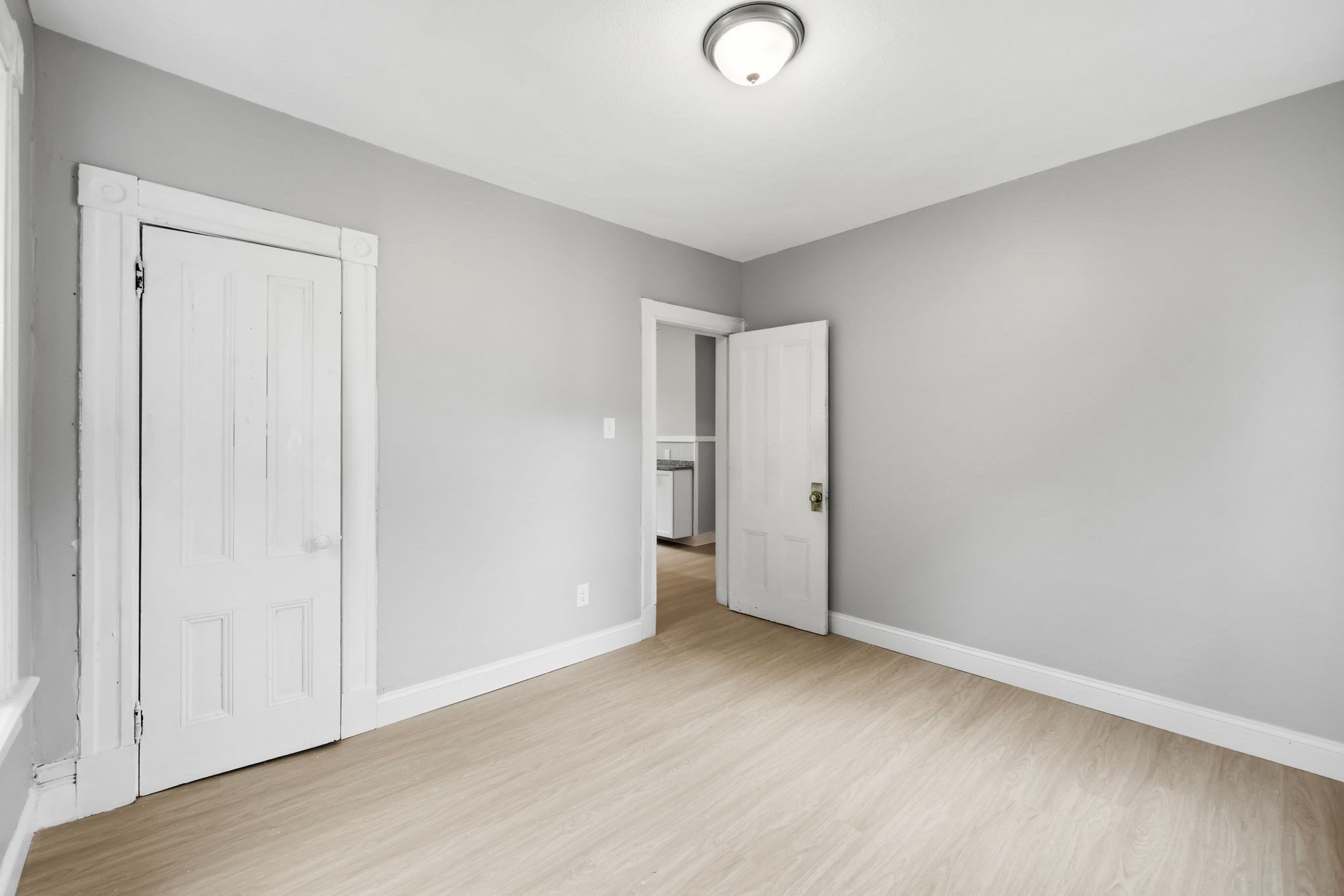 29 Yale St Property Photo 27