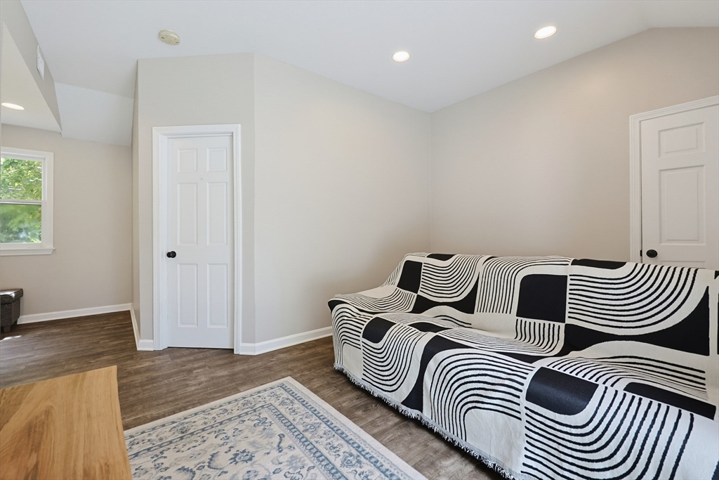 333 Union Street Property Photo 18
