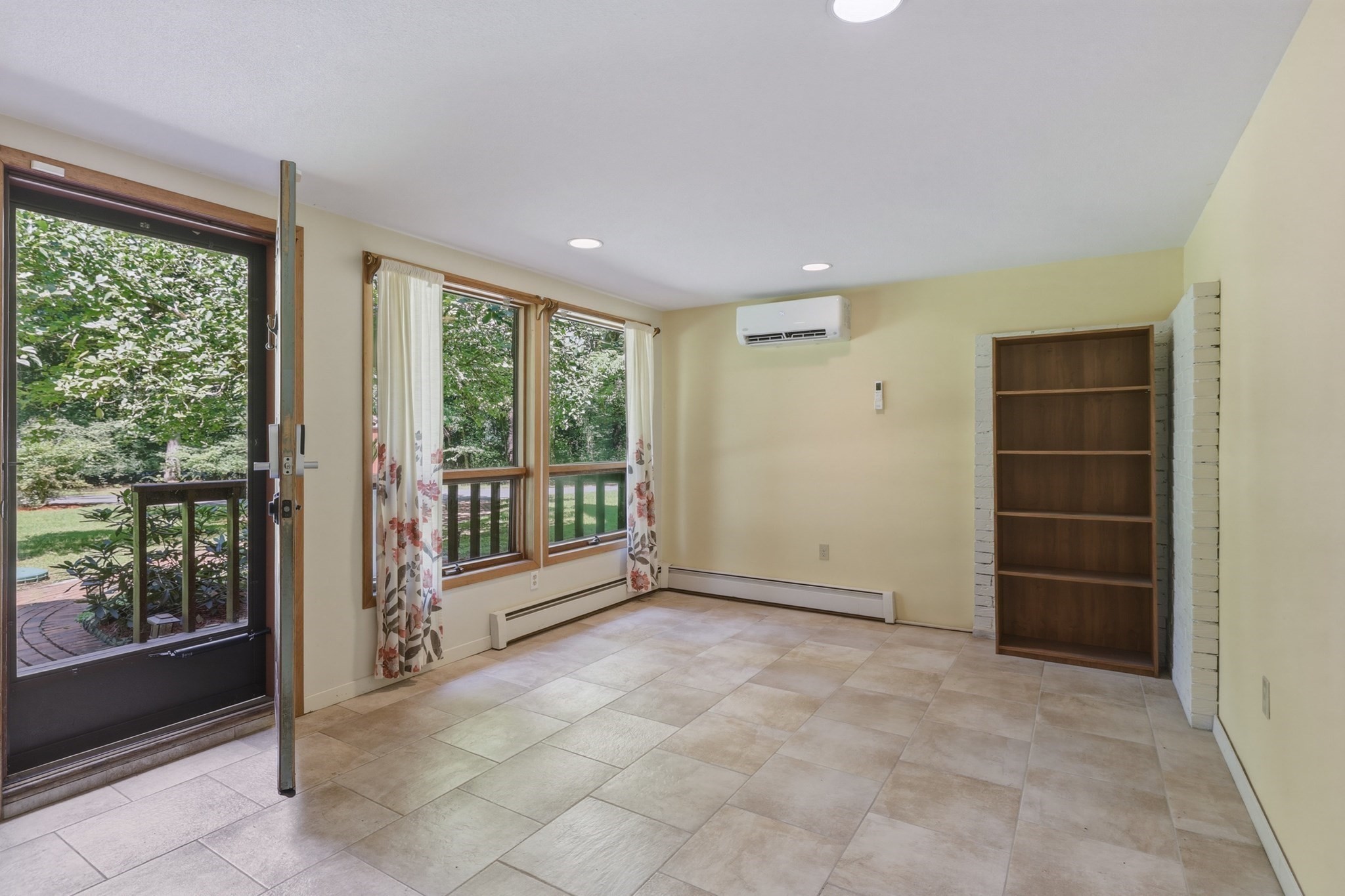 15 Ladyslipper Cir Property Photo 4