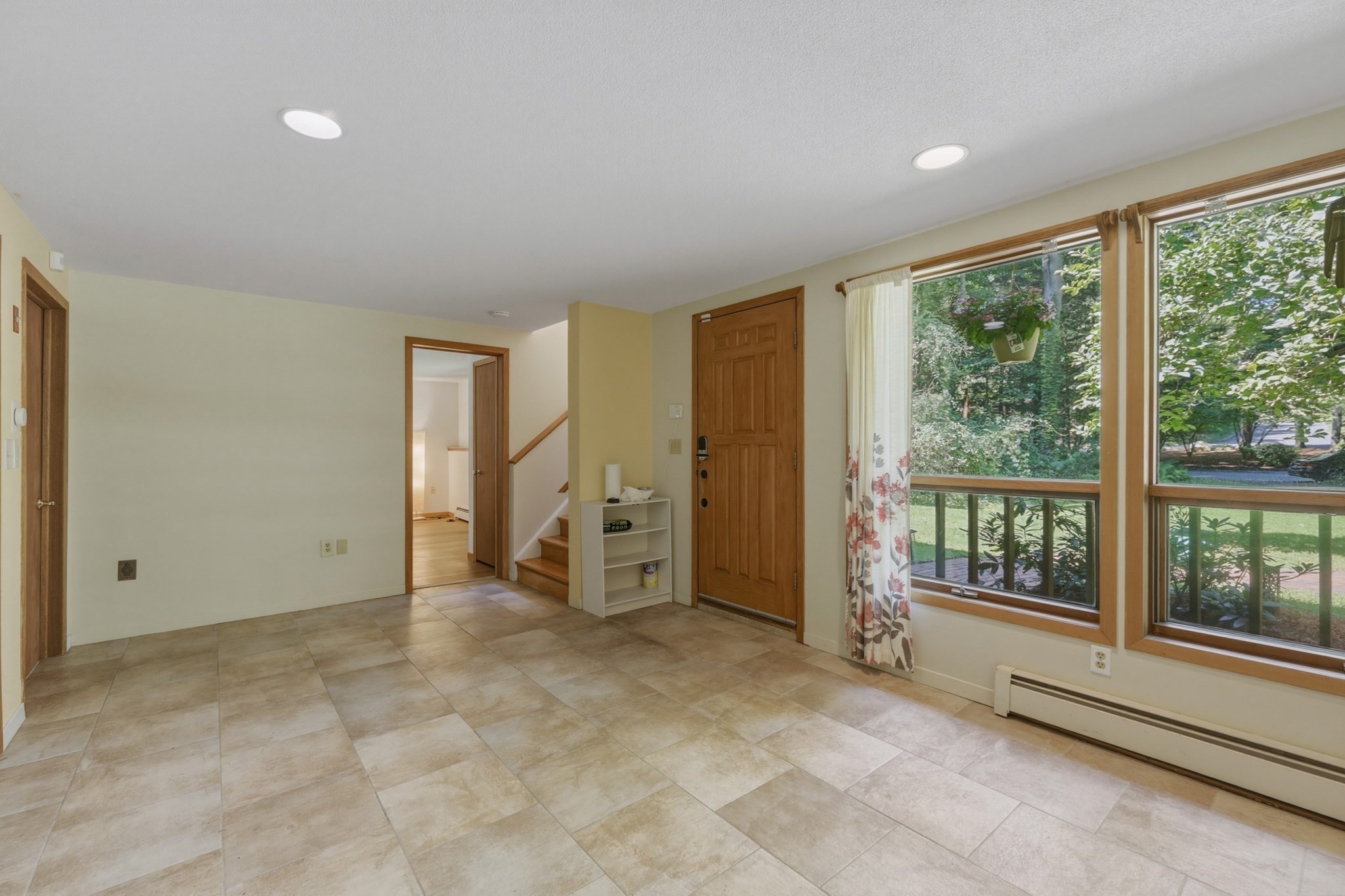 15 Ladyslipper Cir Property Photo 5