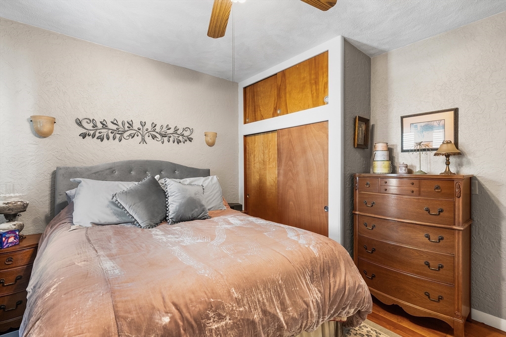 27 Peirce Ave Property Photo 8
