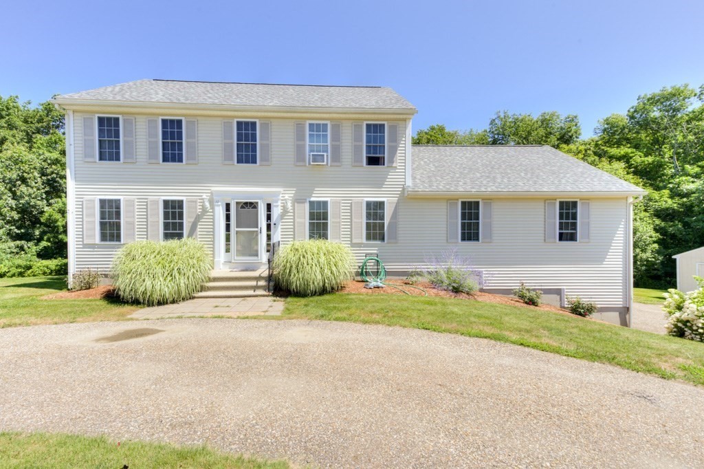 11 Hyland Ave Property Photo 1