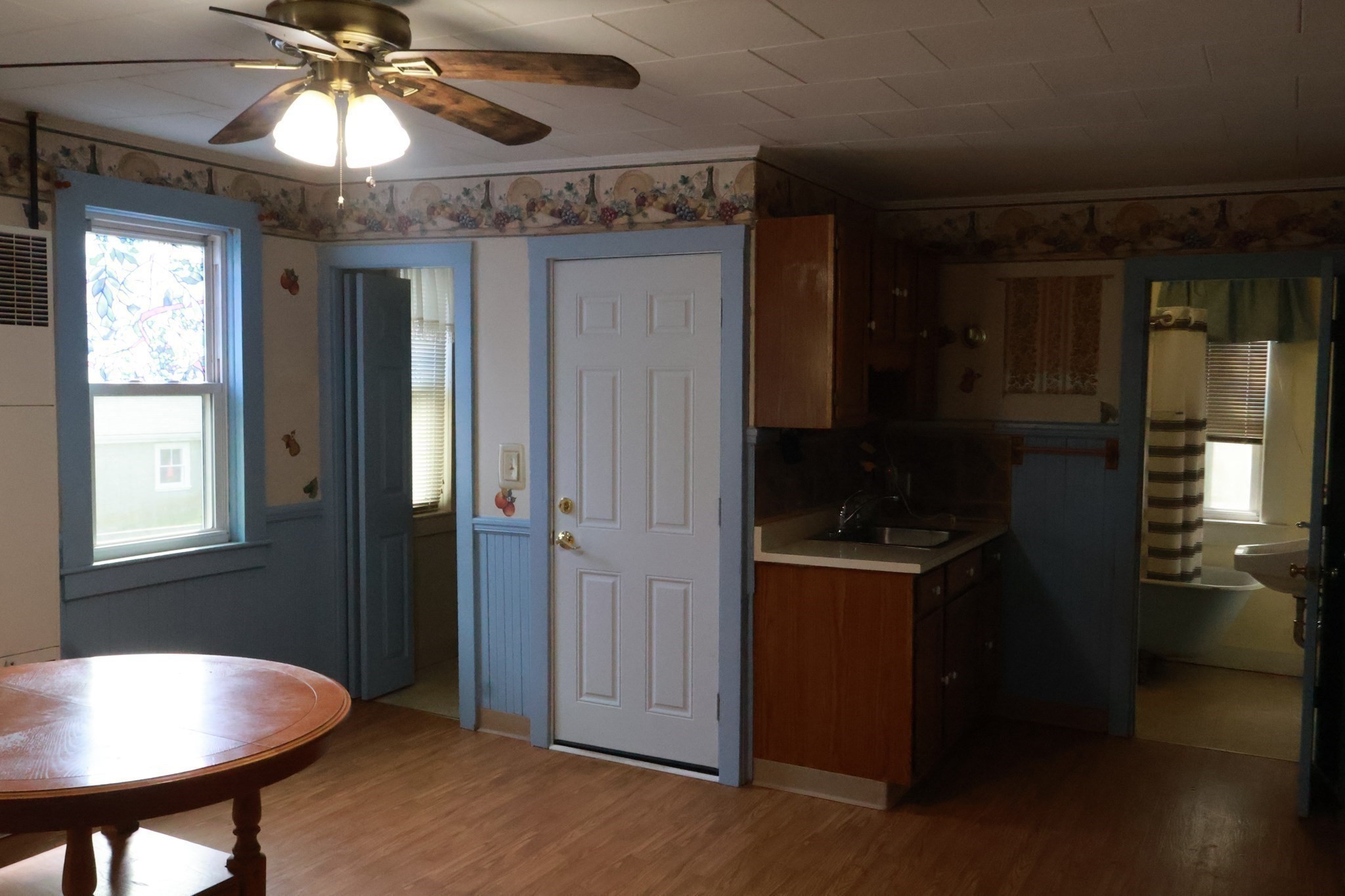 18 Peck Ave Property Photo 7