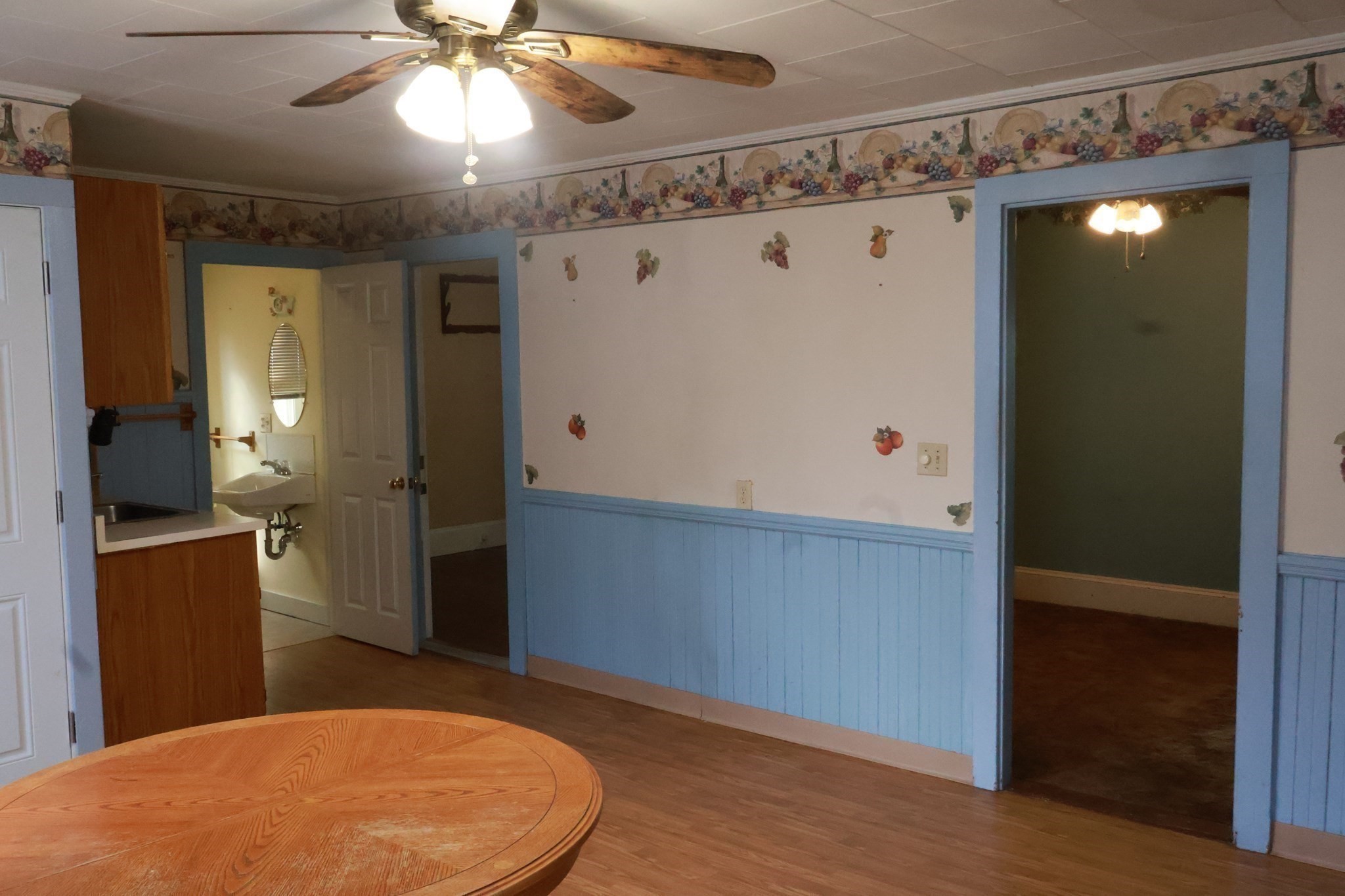 18 Peck Ave Property Photo 8