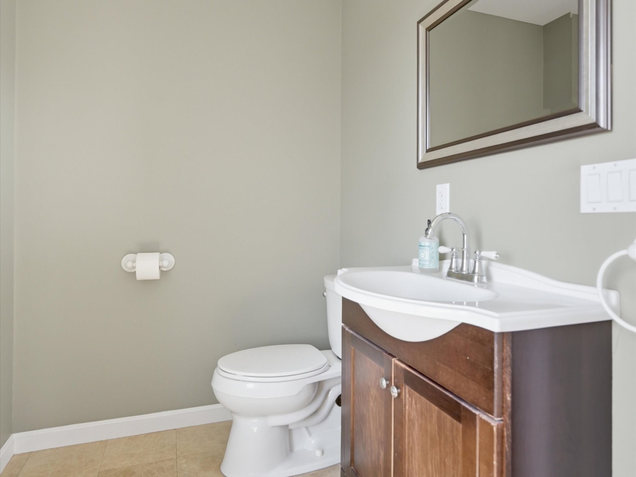 53 Osborne Street Property Photo 24