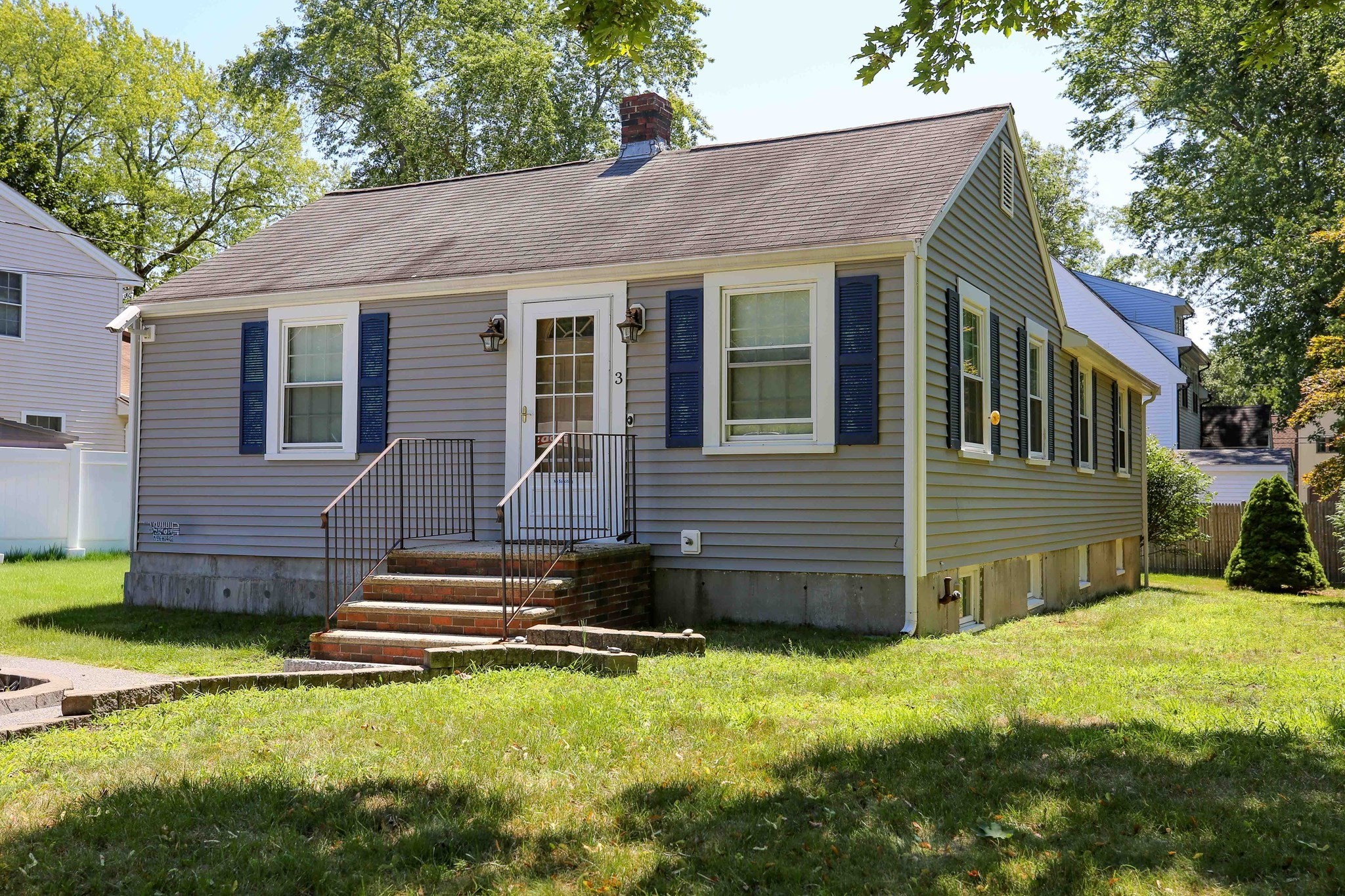 3 Fairview Ave