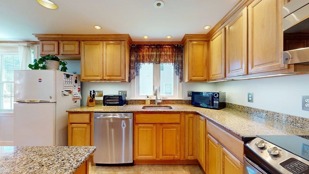 3 Fairview Ave Property Photo 7