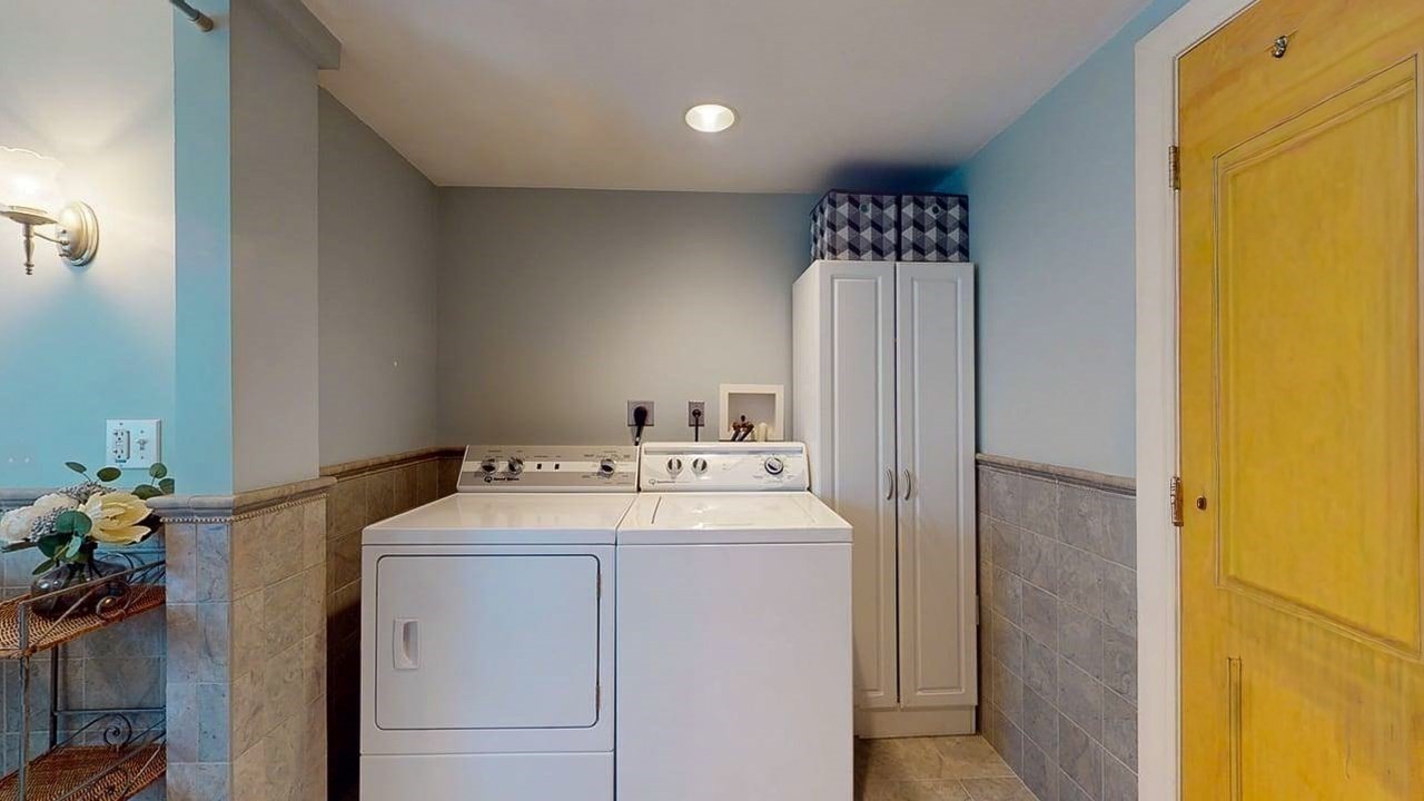 3 Fairview Ave Property Photo 24