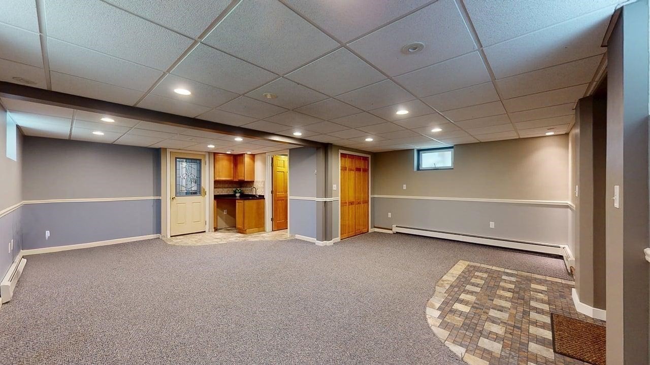 3 Fairview Ave Property Photo 32