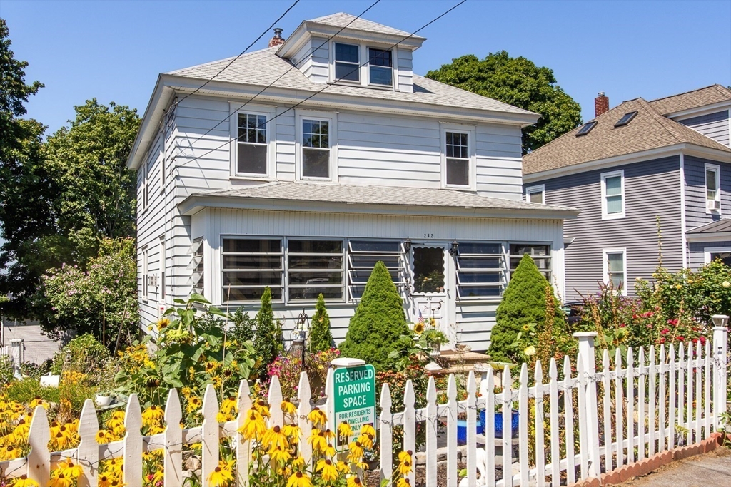 242 Beacon St Property Photo 1