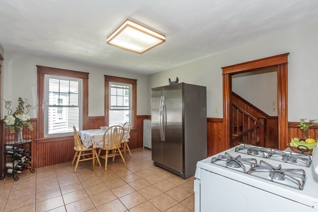 242 Beacon St Property Photo 7