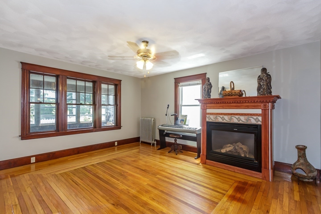 242 Beacon St Property Photo 13