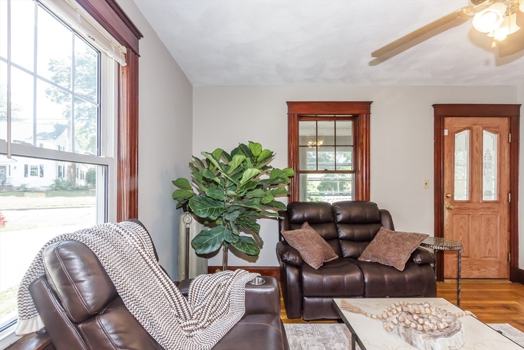 242 Beacon St Property Photo 15