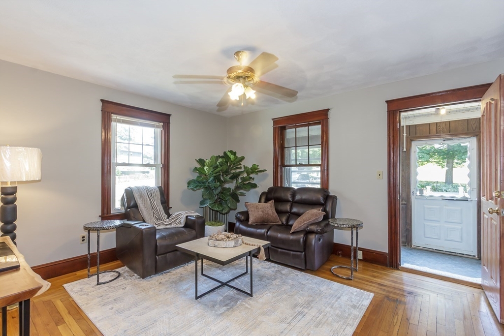 242 Beacon St Property Photo 17