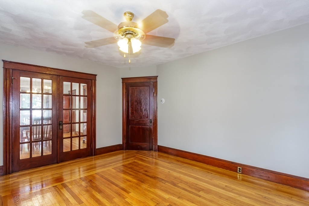 242 Beacon St Property Photo 18