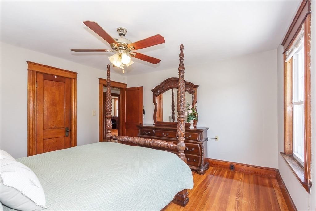 242 Beacon St Property Photo 30