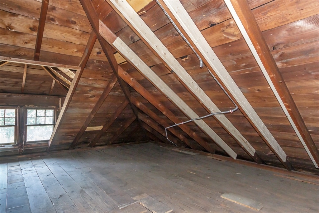 242 Beacon St Property Photo 31