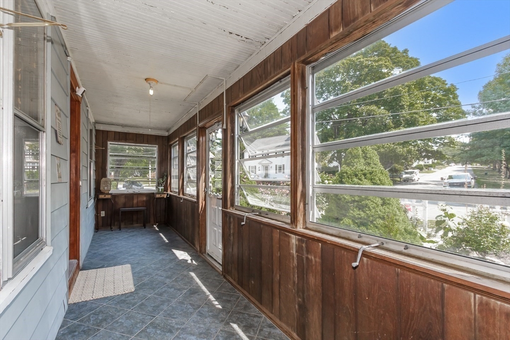 242 Beacon St Property Photo 32