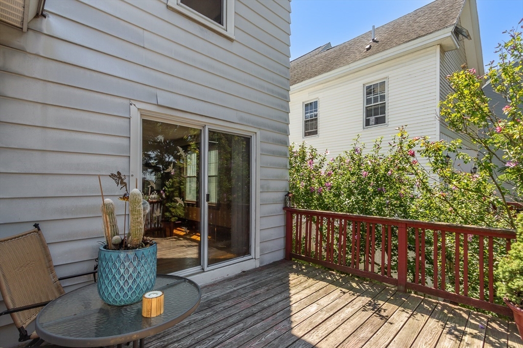 242 Beacon St Property Photo 34