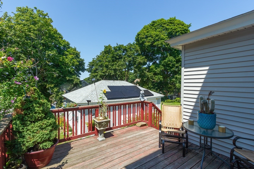 242 Beacon St Property Photo 35