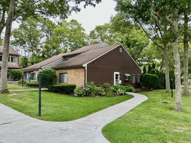20 Roundhouse Rd # 20 Property Photo 1