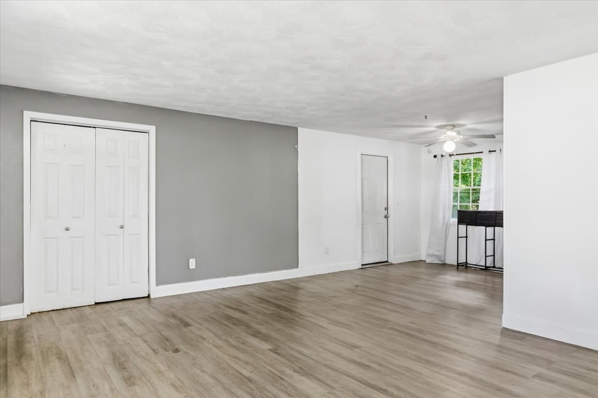 529 Howard St Property Photo 6