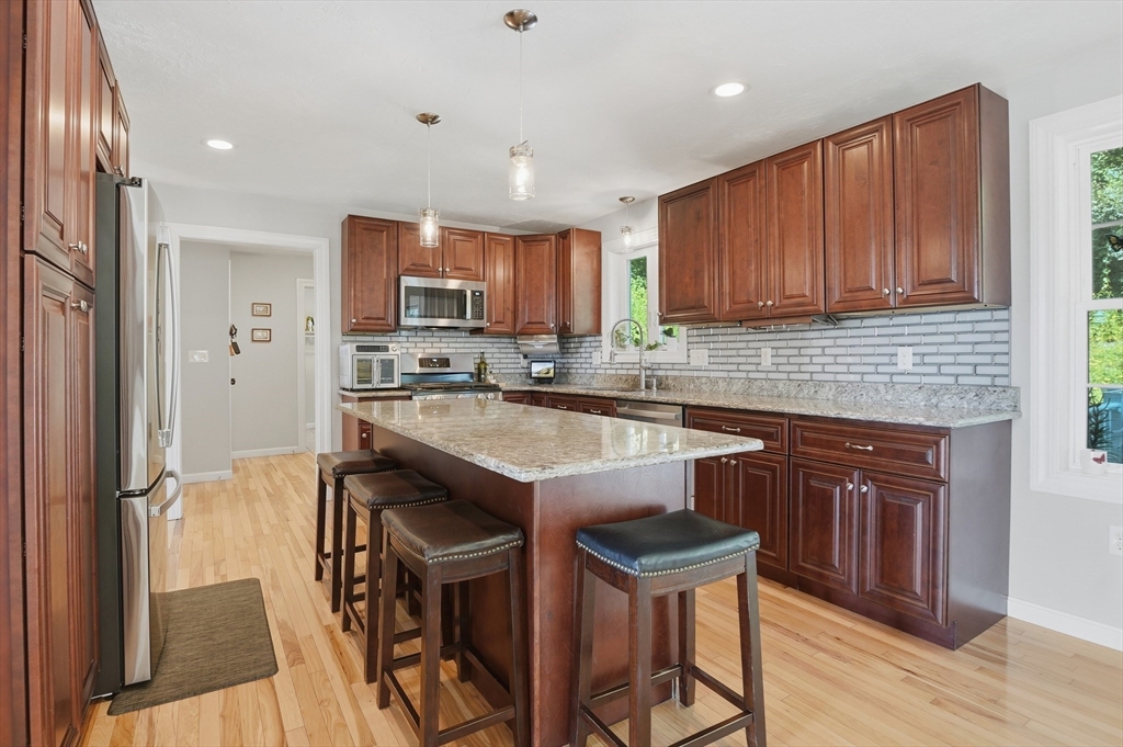 176 Southold Road Property Photo 3