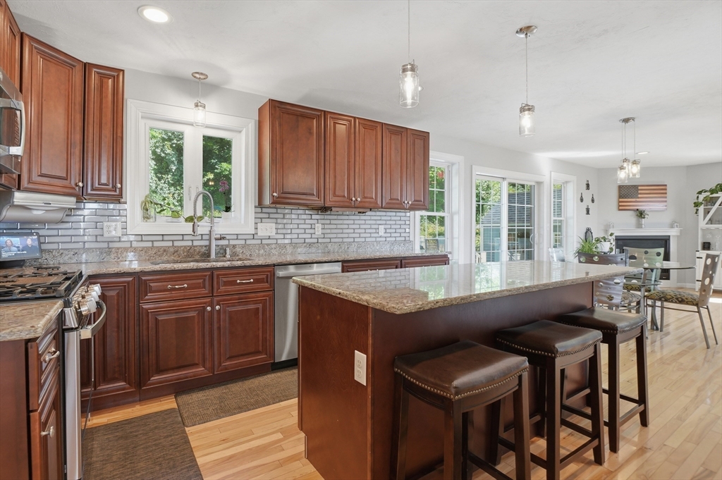 176 Southold Road Property Photo 5