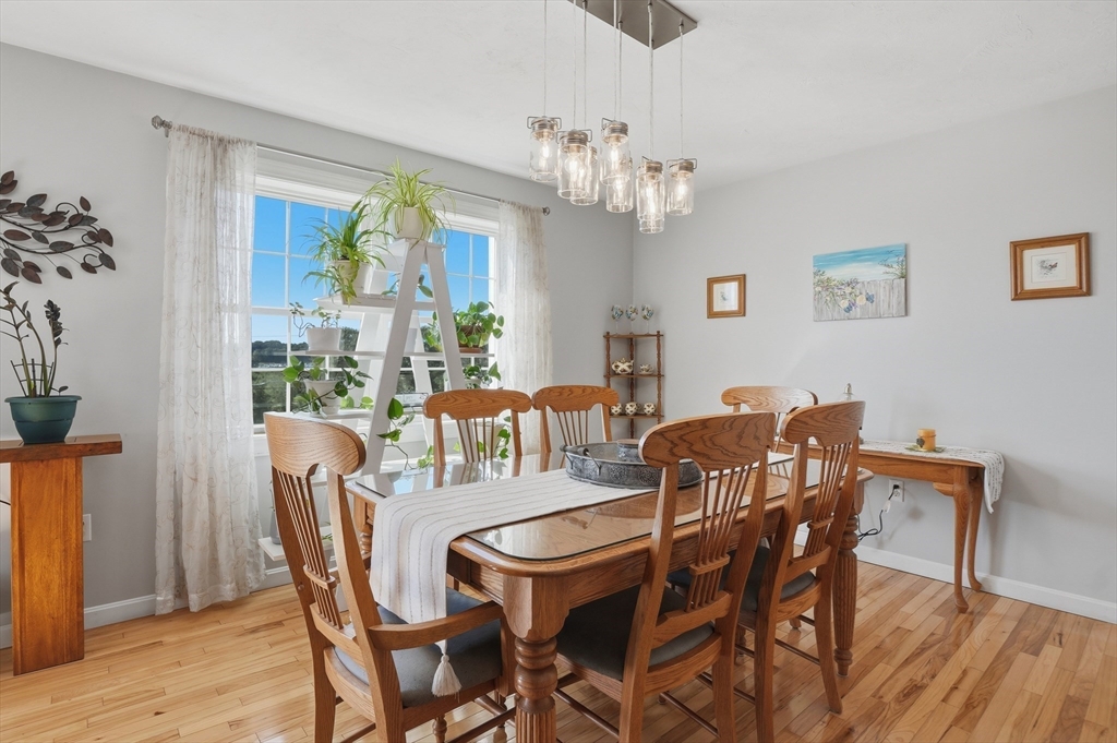 176 Southold Road Property Photo 11