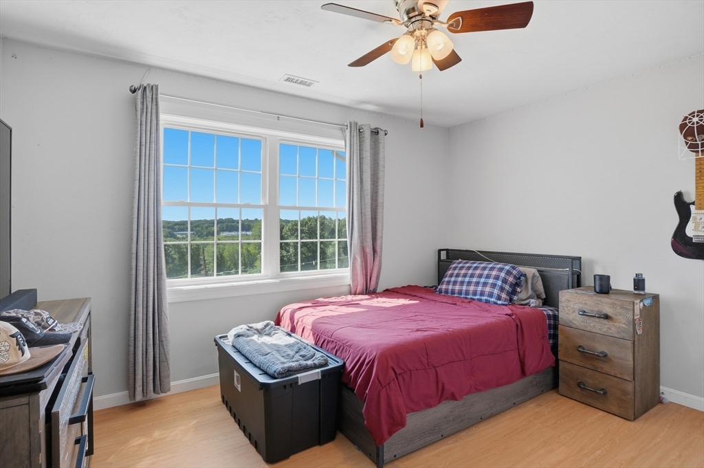 176 Southold Road Property Photo 17