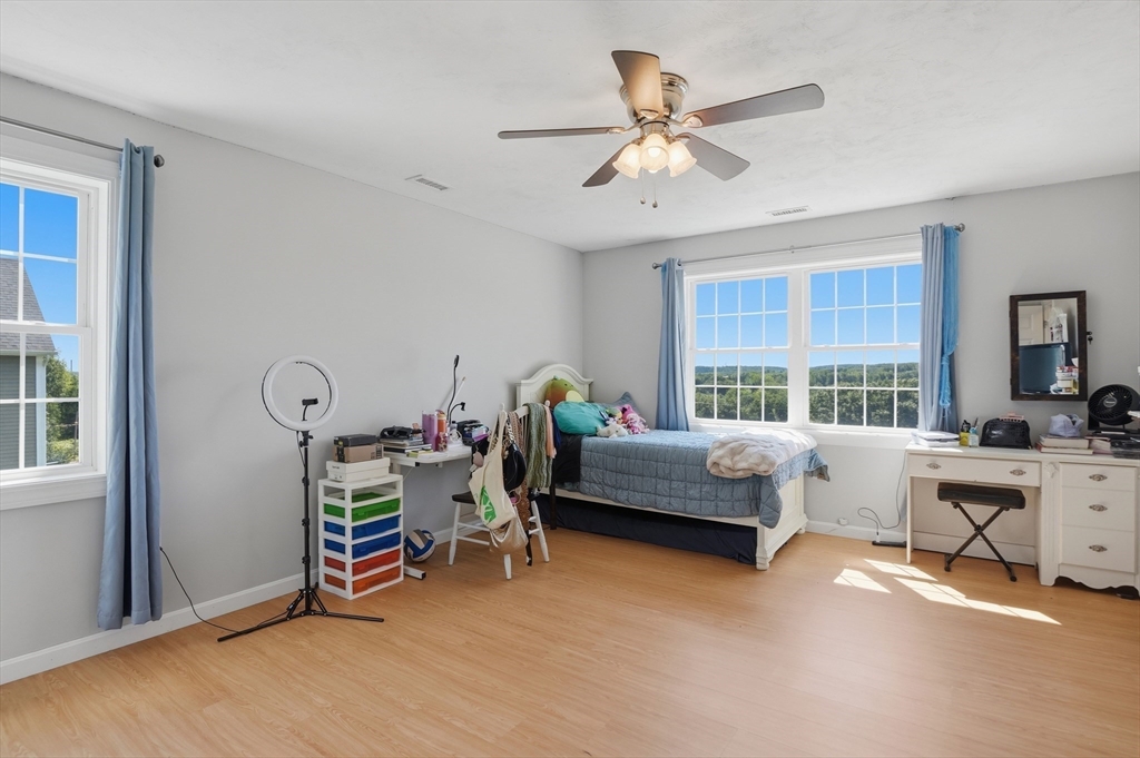 176 Southold Road Property Photo 20