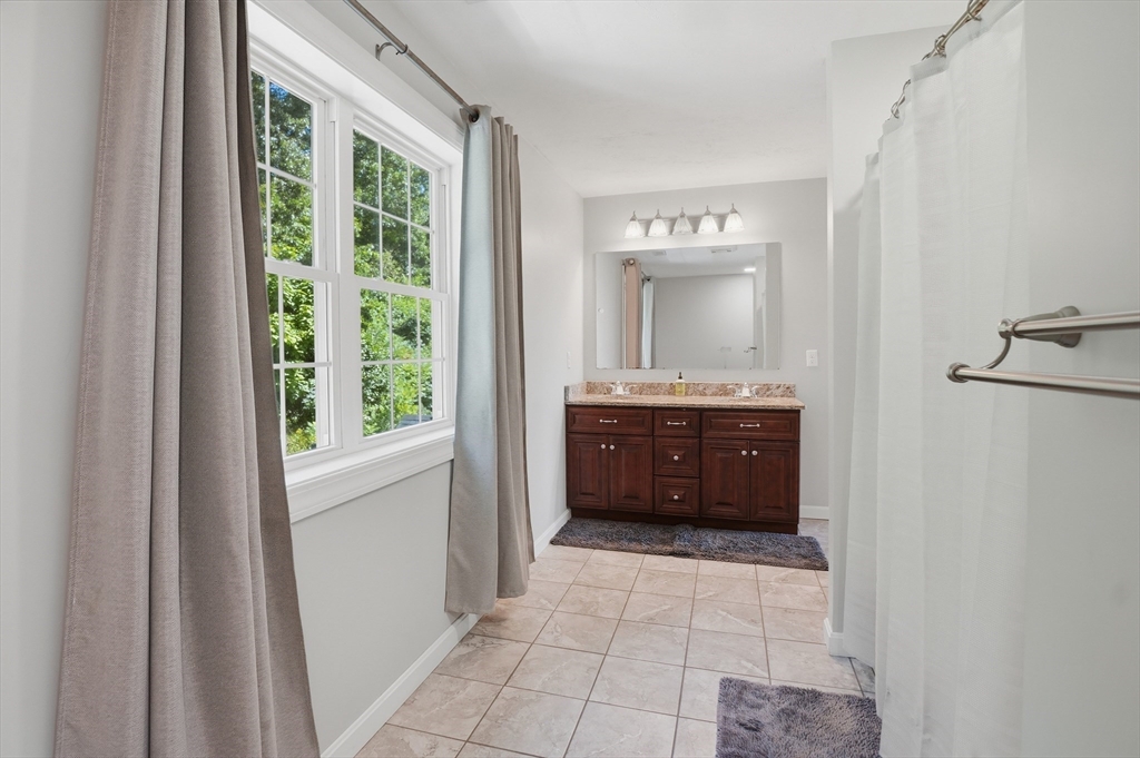 176 Southold Road Property Photo 23